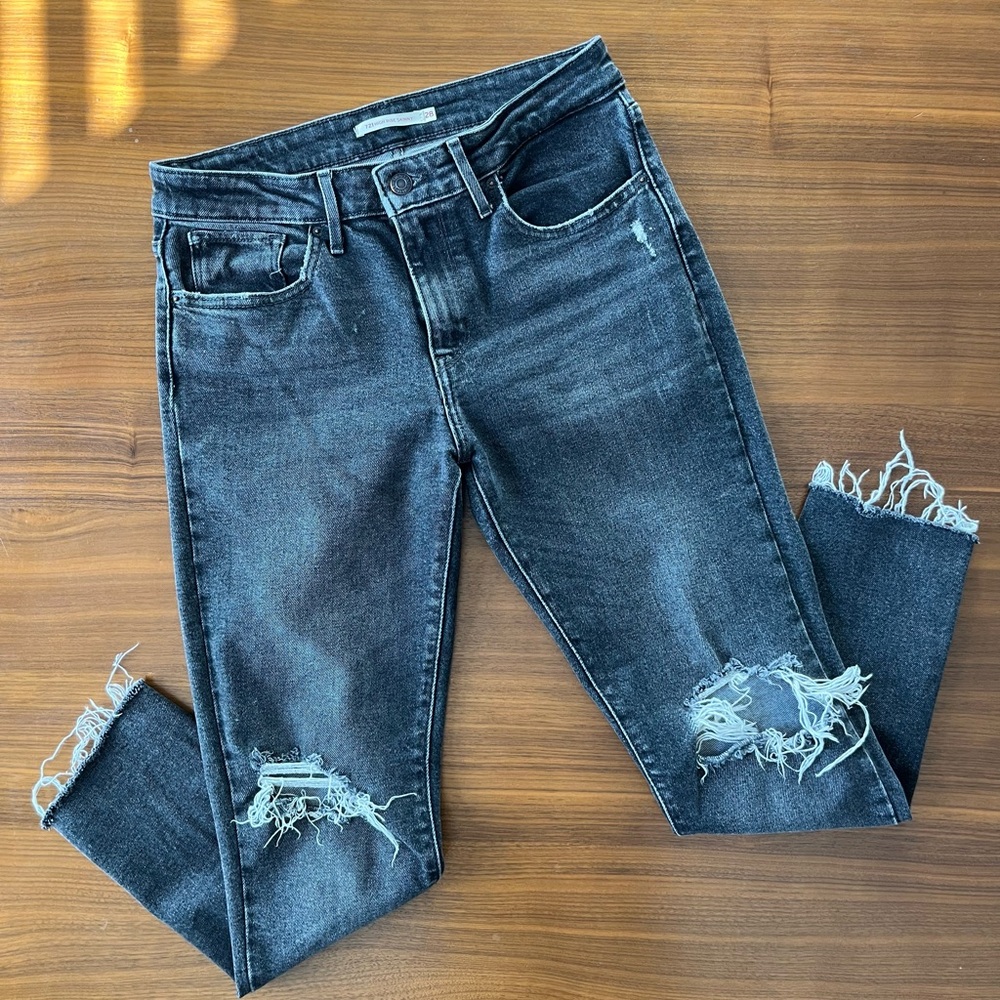 721 Levi's High Rise Distressed Gray Women's Jeans